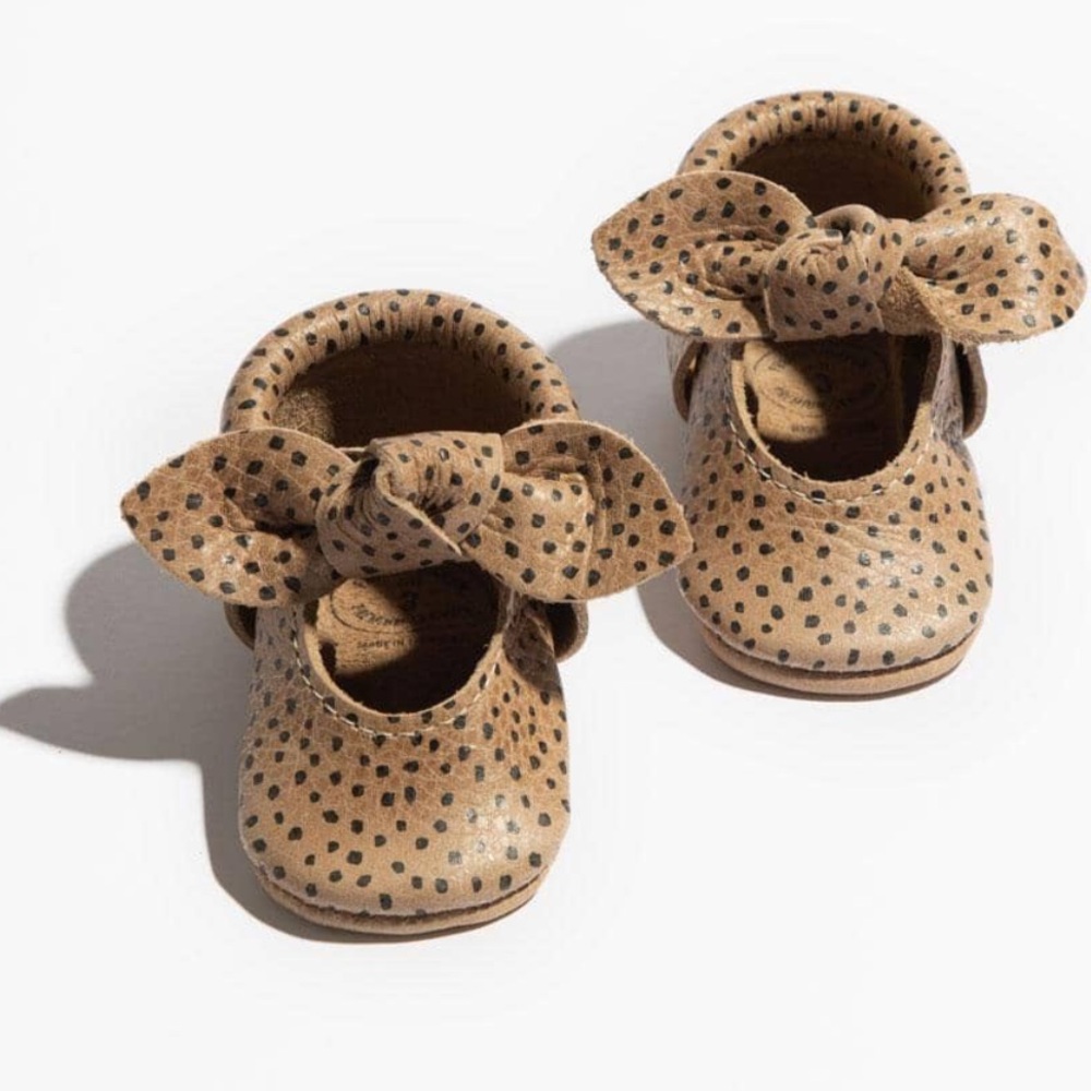 Freshly Picked knotted bow baby shoe